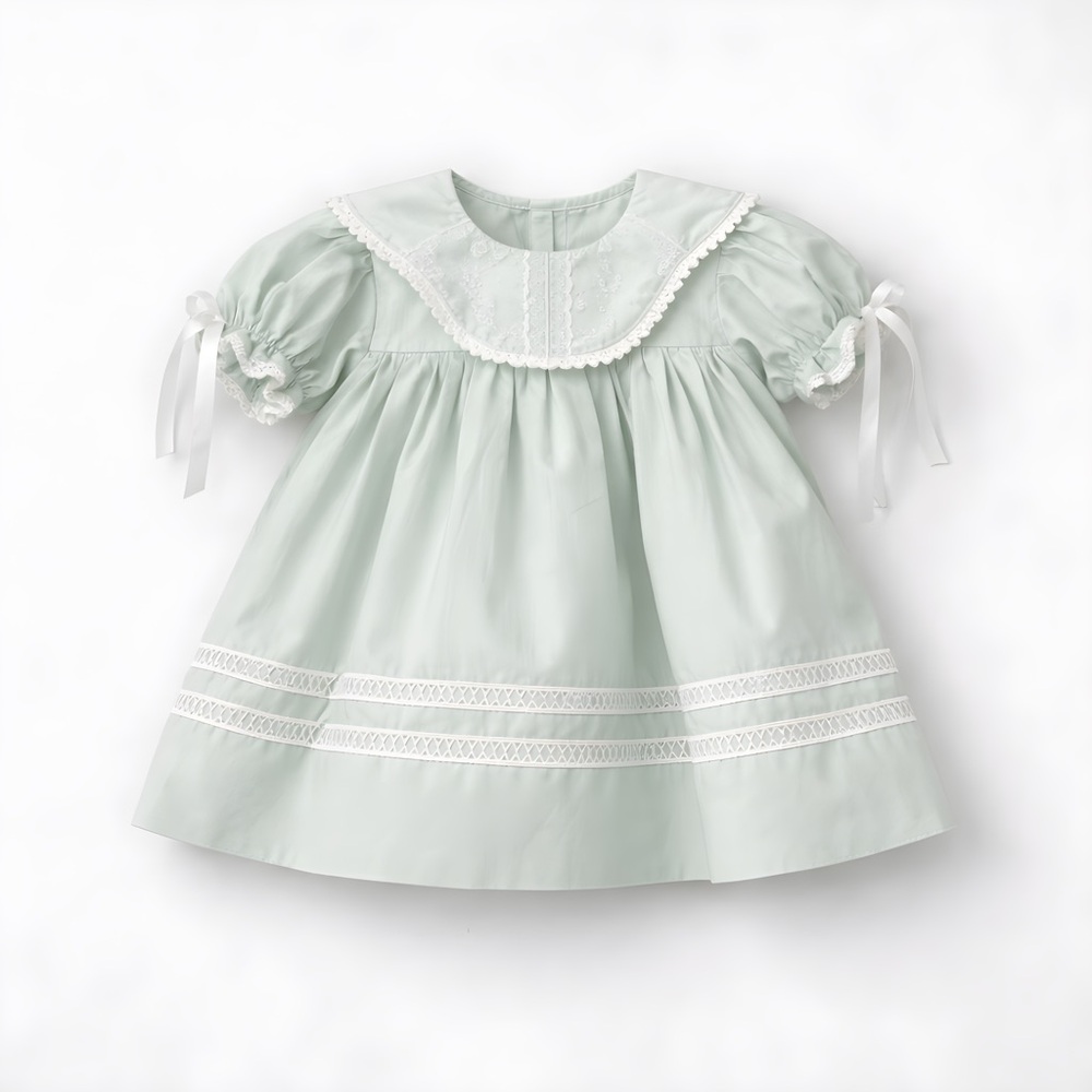 Busy Bees Smocks sage green puff sleeve dress with matching diaper cover size 3T